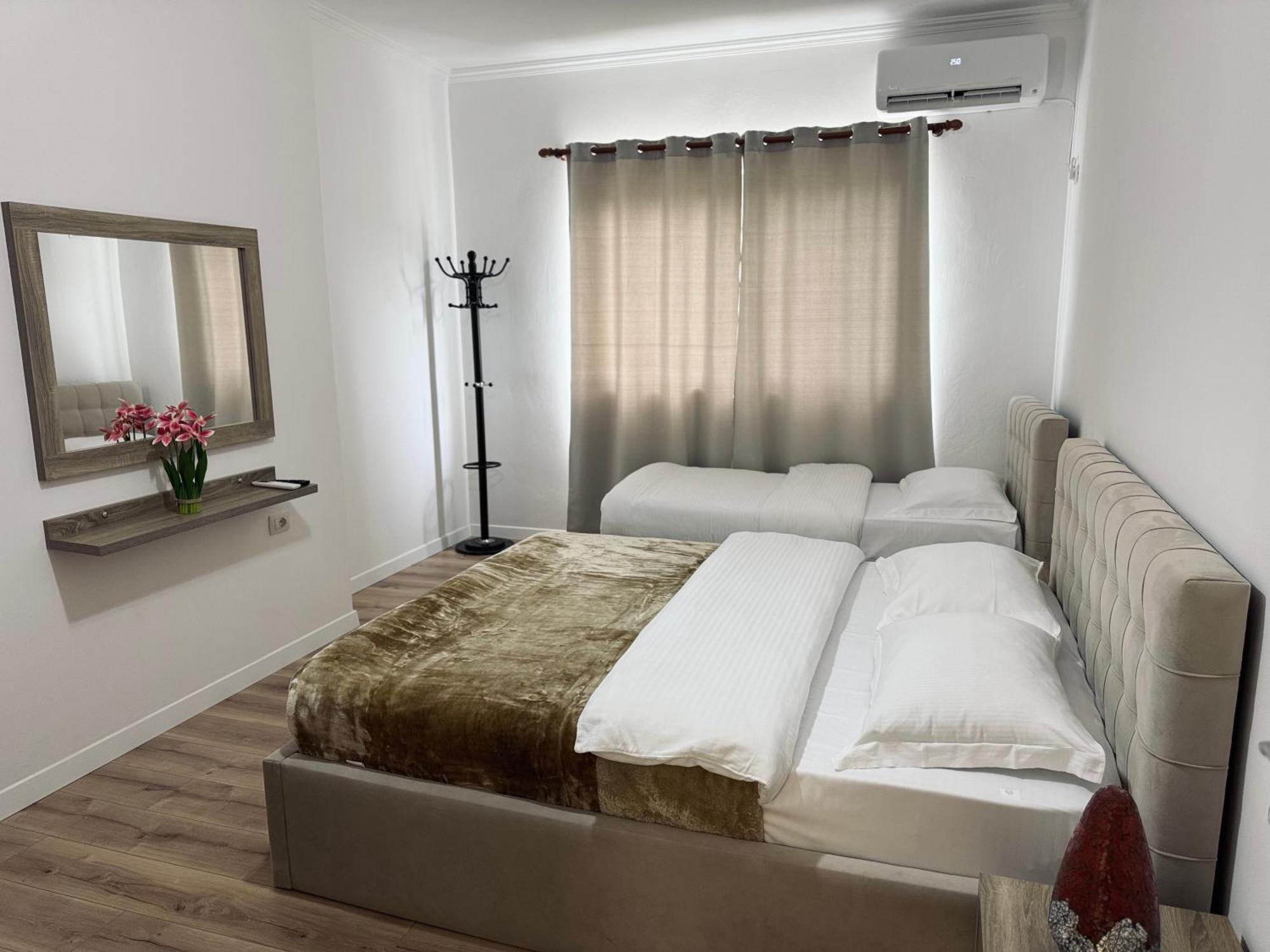 Kutal Park Inn Hotel Permet Bagian luar foto